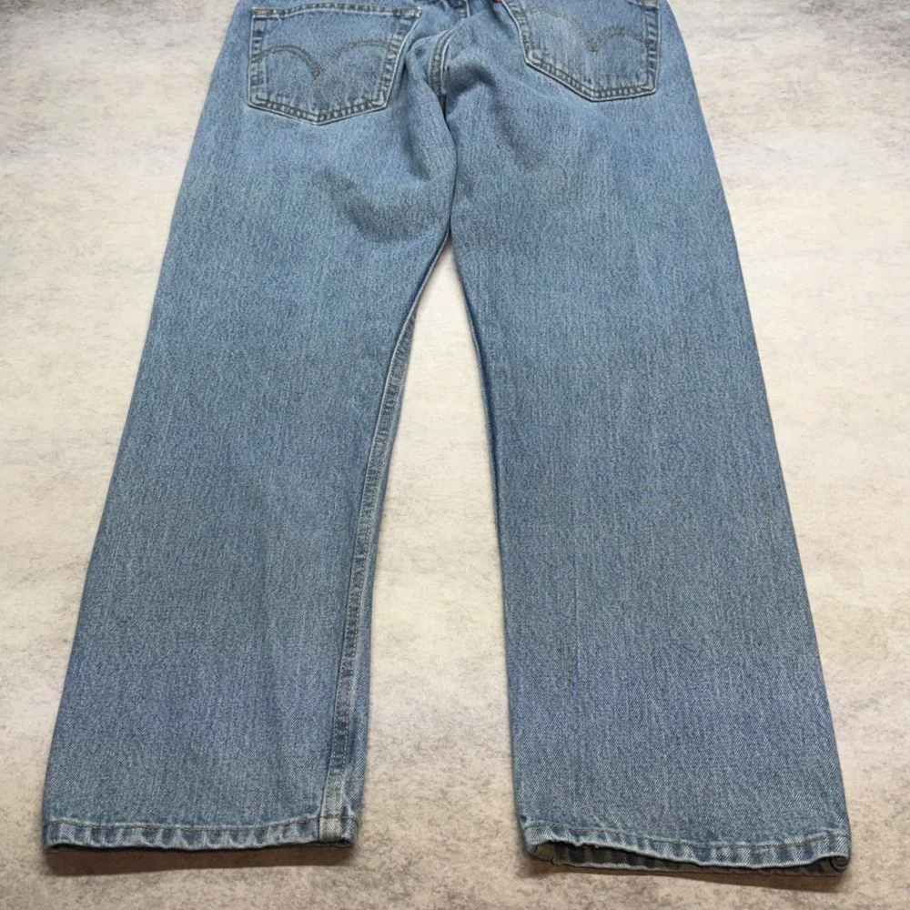 Levis 505 Regular Fit Mens 32x30 Blue Medium Wash Straight Leg Denim Jeans Y2K